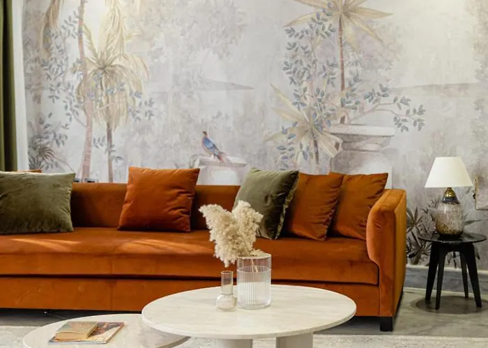 Boutique Nest New